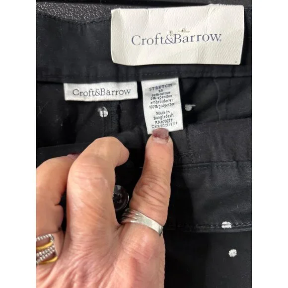 Croft & Barrow Women's Black Polka Dot Slimming Capri Pants Size M - Picture 6 of 10